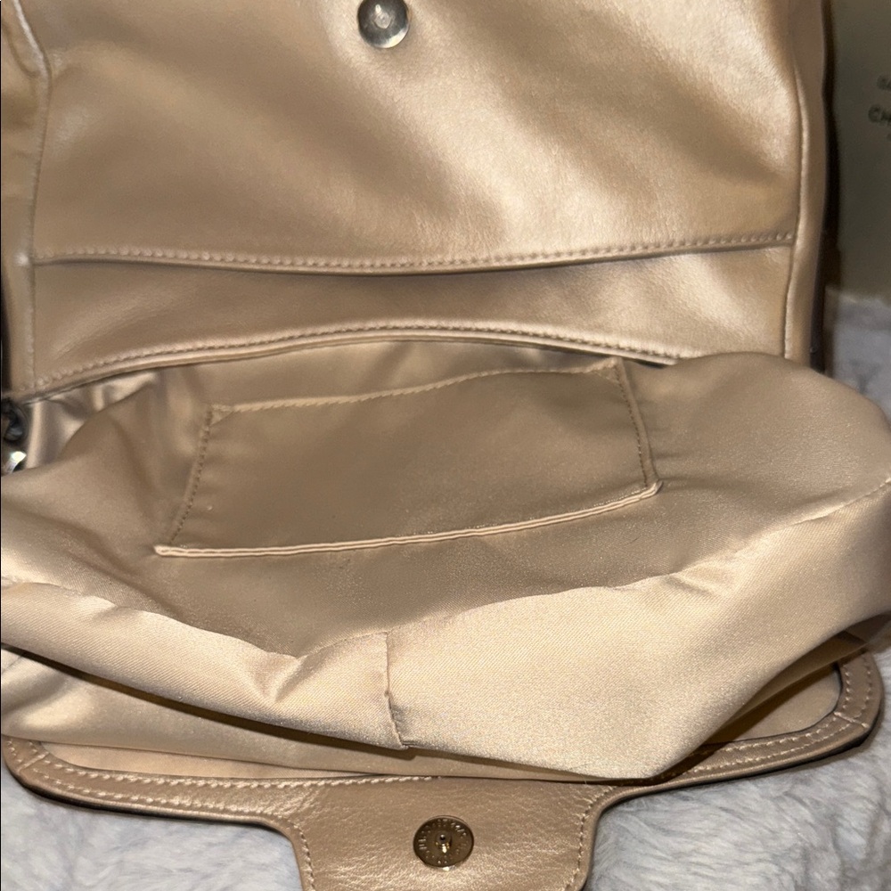 Coach Taylor Gold Leather Hand Bag - Picture 9 of 11